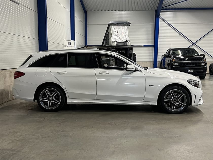 Bild 2 av Mercedes-Benz C 220 T d 4MATIC 194 HK / AMG / Burmester / Värmare /
