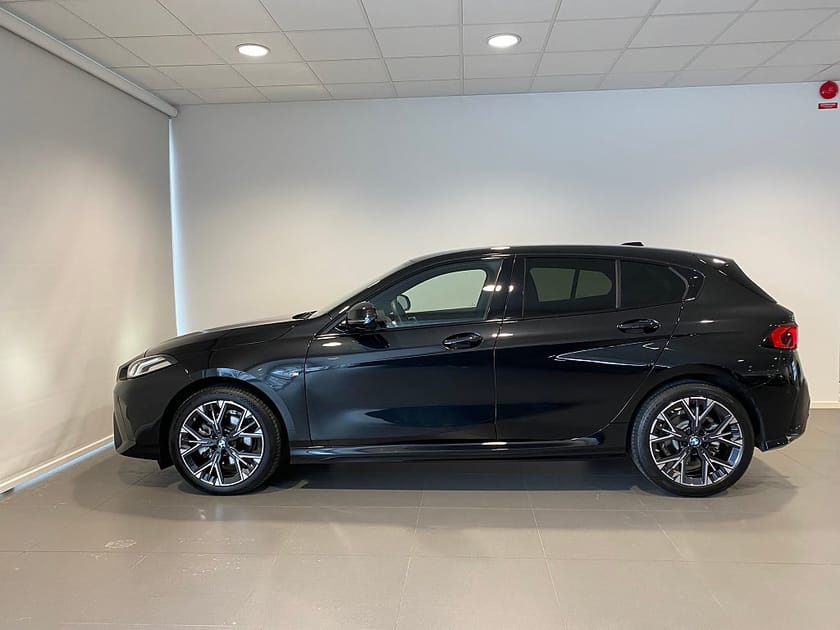 Bild 2 av BMW 120 4,95% ränta M-Sport Paket Rattvärme