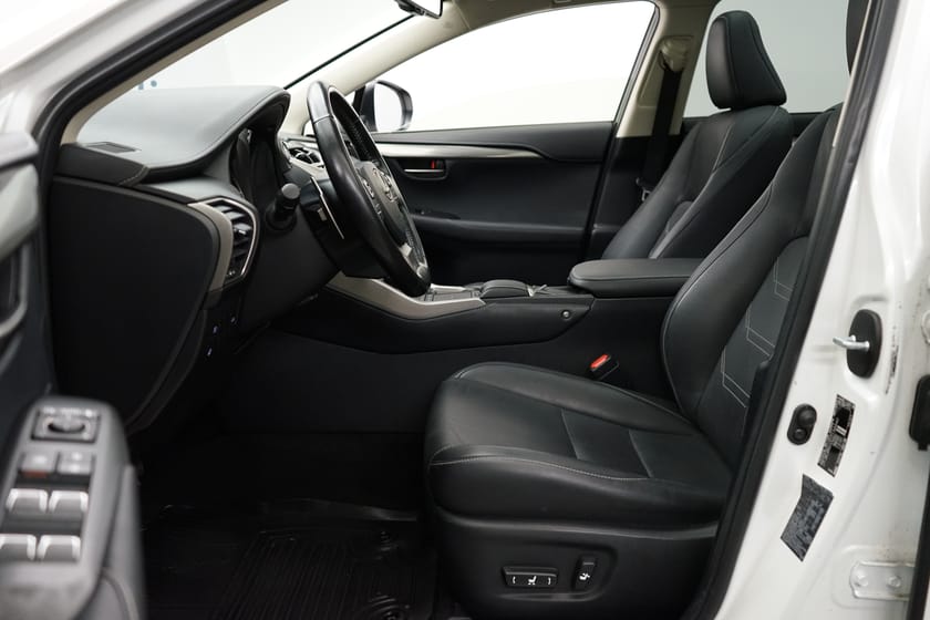 Bild 5 av Lexus NX 300h AWD Executive, Glastak, Nav