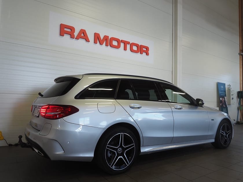 Bild 5 av Mercedes-Benz C 300 T de 306hk AMG Night Edition |Drag|Kamera|Navi|