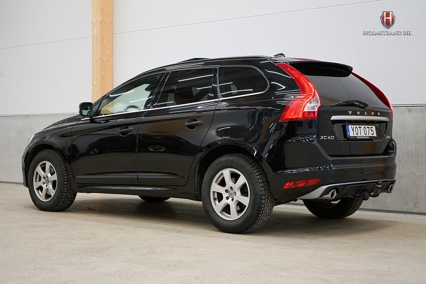 Bild 4 av Volvo XC60 D4 AWD 190hk R-Design Pano Dvärm Rattvärm Kamera Adapt