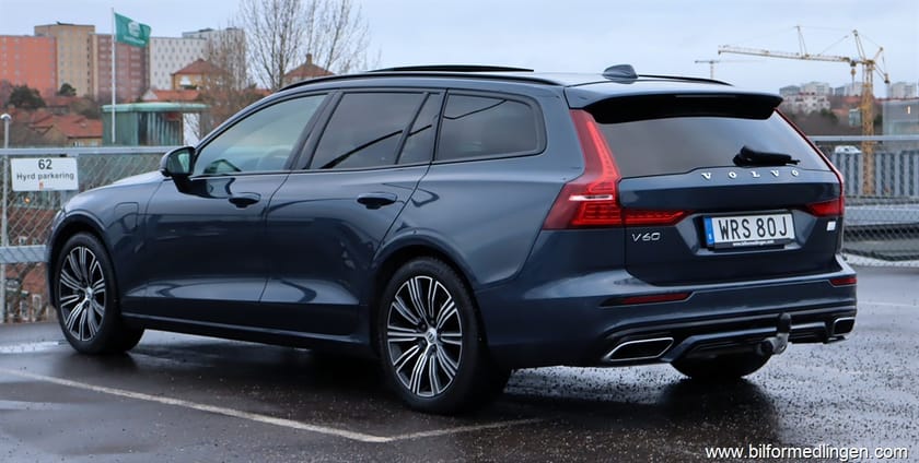 Bild 3 av Volvo V60 T8 2.0 Recharge AWD R Design S/V-hjul