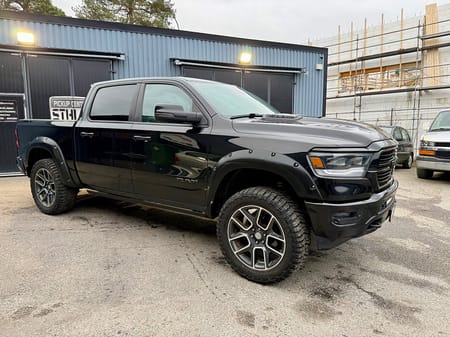 RAM 1500 Crew Cab Dodge Laramie Night HEMI 4WD OFFROAD!