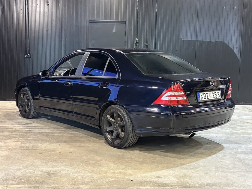 Bild 3 av Mercedes-Benz C 180 Kompressor (143hk) Aut / Classic / Sport Edition