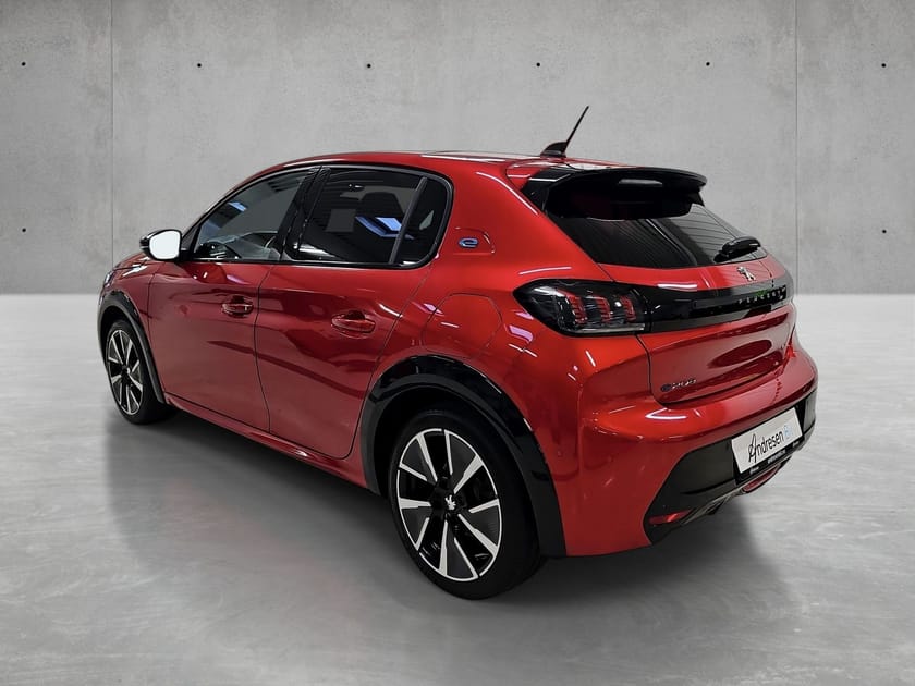 Bilde 3 av Peugeot e-208 GT   Panorama soltak/Adaptiv cruise/Parkeringspakke