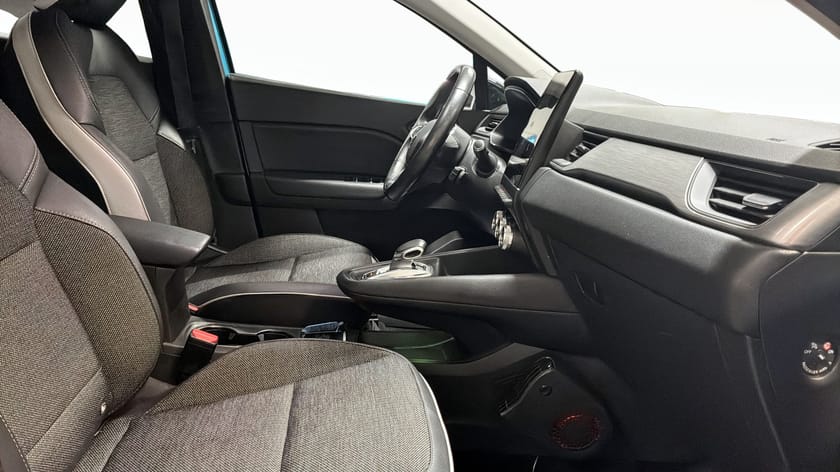 Bild 3 av Renault Captur E-TECH Plugin-Hybrid 160 Intens Paket