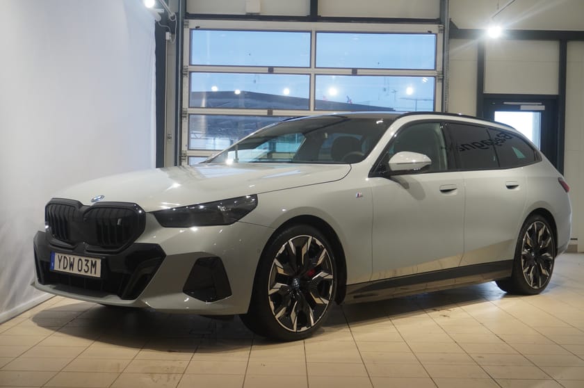 Bild 1 av BMW i5 eDrive40 Touring 