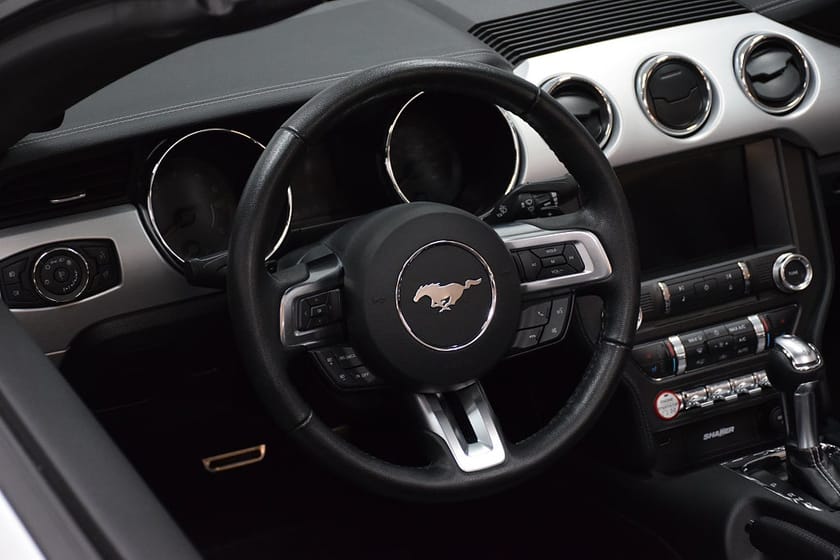 Bild 5 av Ford Mustang GT Cabriolet Cab V8 421hk / Sätesventilation / GPS