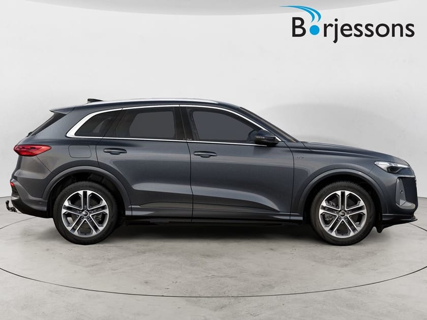Bild 2 av Audi Q5 e-hybrid quattro 299HK S-TRONIC Dragkrok Tech-Plus