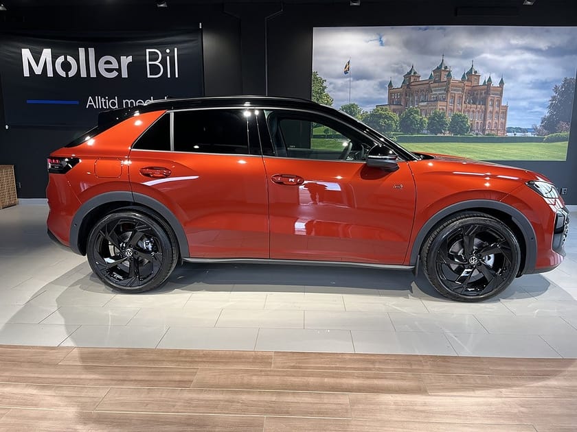 Bild 4 av Volkswagen T-Roc R-LINE 1.5 ETSI 150 HK DSG7