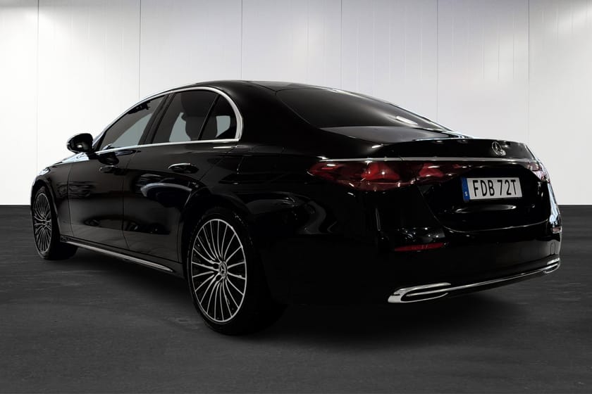 Bild 4 av Mercedes-Benz E 300 d e de  Exclusive / Panorama / Nappa / Drag