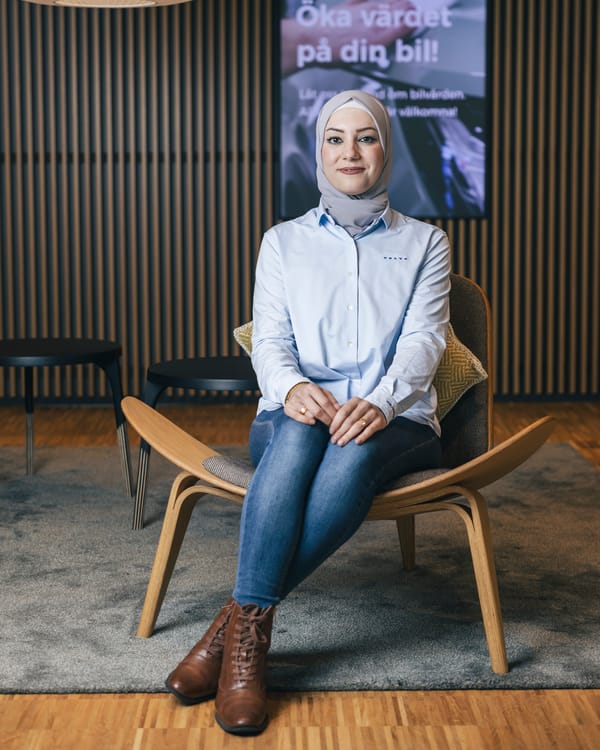 ESRAA SALEHA - Personlig Bilrådgivare