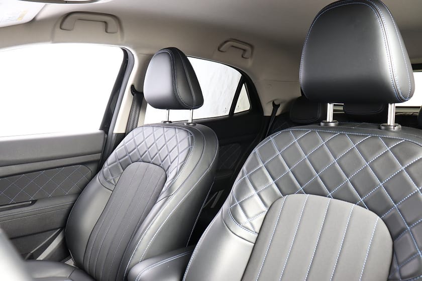 Bild 4 av ORA Funky Cat 300 Pro 48 kWh 171hk  V-hjul 360 kamera Navi