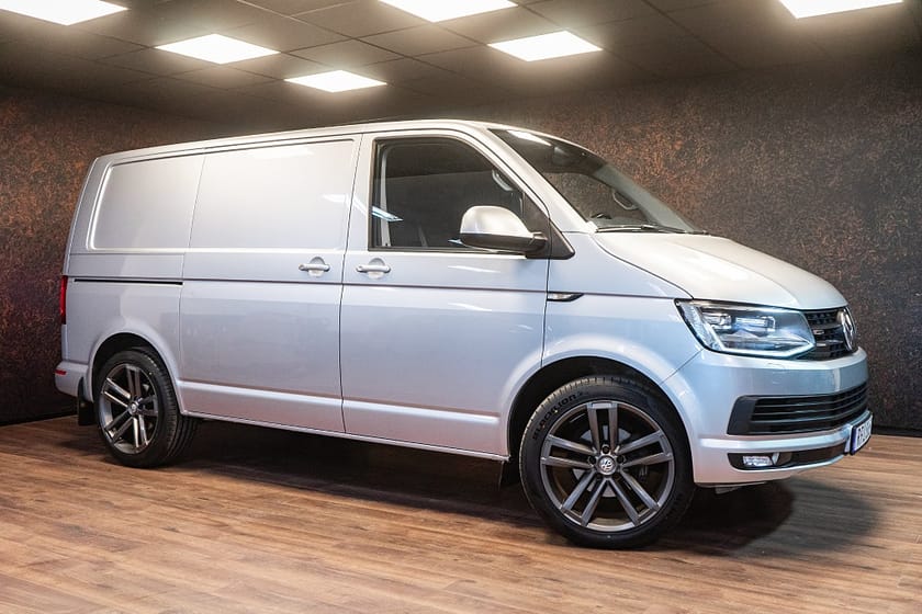 Bild 2 av Volkswagen Transporter 2.0 TDI 4M | X2 Dörrar | Värm | Diffspärr | 1977 kr/mån