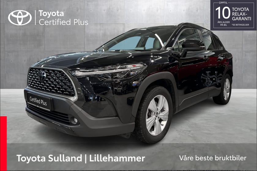 Bilde 1 av Toyota Corolla Cross Hybrid AWD-i ACTIVE TECH, SORT METALLIC, RENTEKAMPANJE