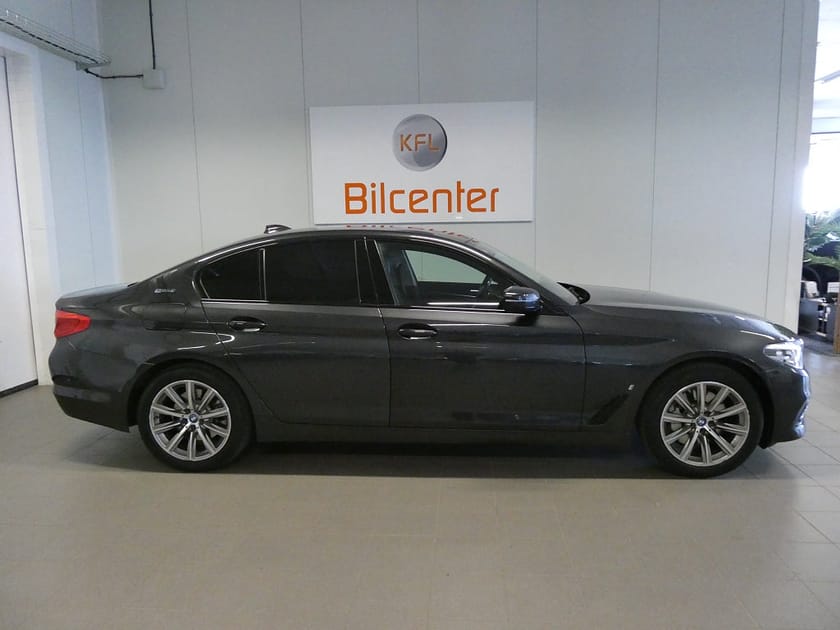 Bild 2 av BMW 530e iPerformance Sedan Sport line Kamera-Navi-Värmare-Rattvärme