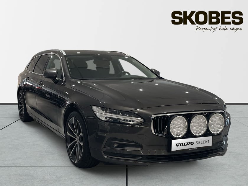 Bild 1 av Volvo V90 B4 Diesel Momentum Advanced SE