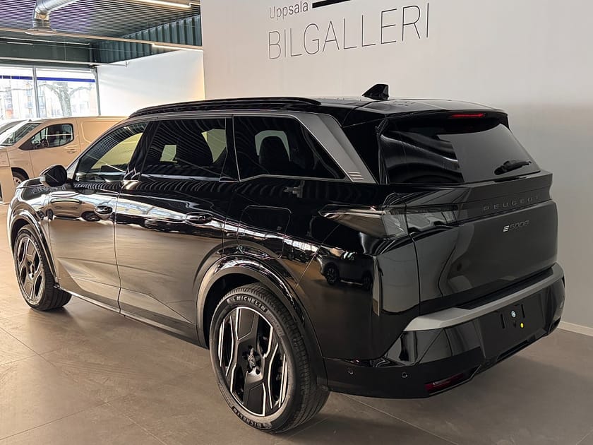 Bild 3 av Peugeot E-5008 GT 73kW 500km räckvidd Lagerbil OMG LEV drag