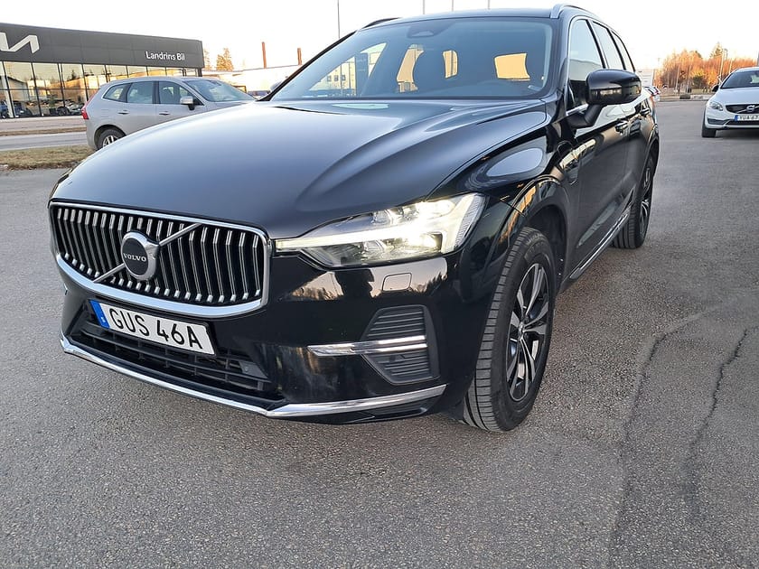 Bild 3 av Volvo XC60 T6 Recharge Core Edition plug in AWD 350HK 4x4 Panorama
