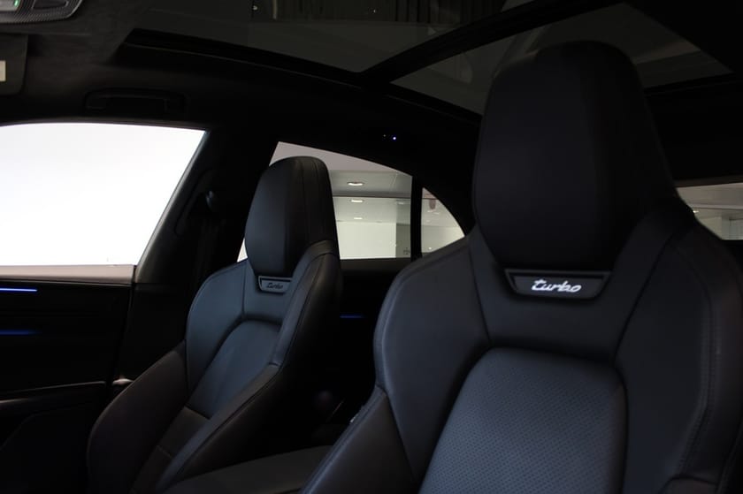 Bild 4 av Porsche Macan Turbo Electric 