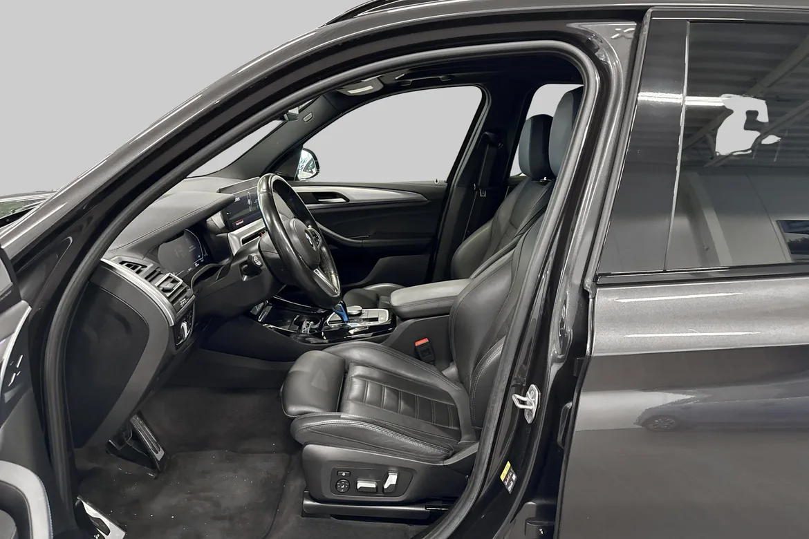 picture of a car
