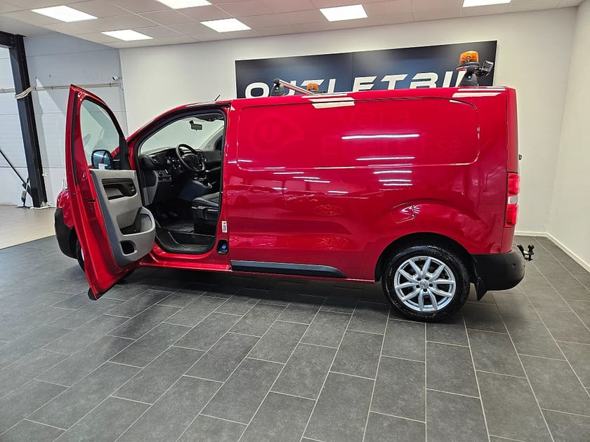 Bild 3 av Peugeot Expert Panel Van 1.2t 2.0 150hk 4x4 Värmare Drag Inredning