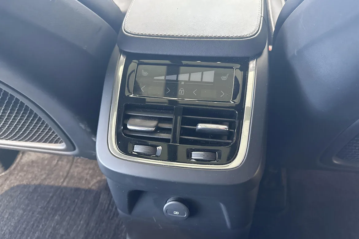 picture of a car