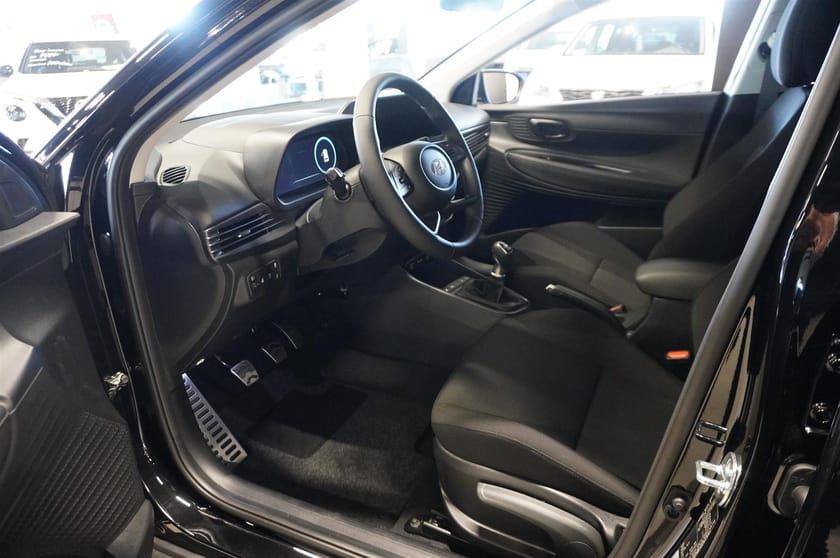 Bild 2 av Hyundai Bayon 1.0 T-GDi Manuell Essential Backkamera Navigation CarPlay