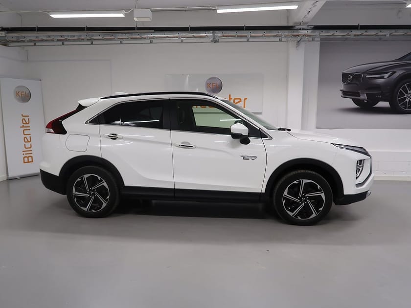 Bild 5 av Mitsubishi Eclipse Cross PHEV Plug-in Hybrid 2.4 4WD V-Däck ingår Kamera-Elstol-Keyle