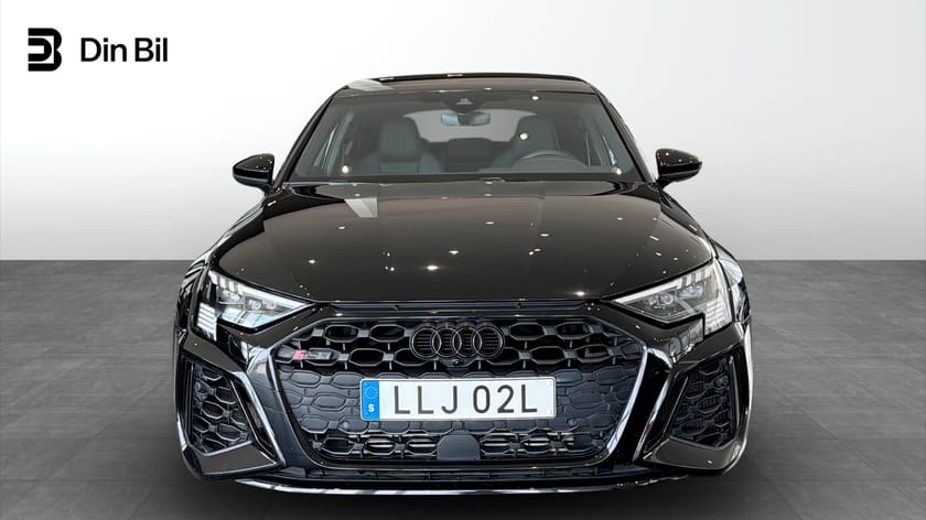 Bild 4 av Audi RS 3 Sportback 2.5 TFSI 400HK quattro / Panorama / RS-avgas / Son