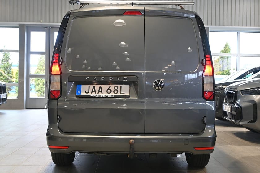 Bild 4 av Volkswagen Caddy Cargo Maxi TDI 122 V-inredd Moms Värmare