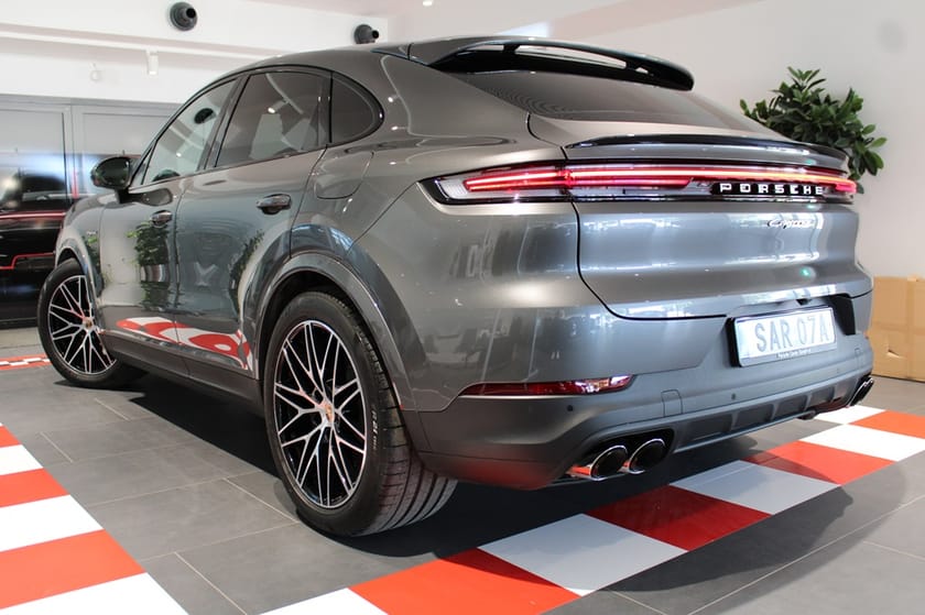 Bild 2 av Porsche Cayenne Coupé E-Hybrid 