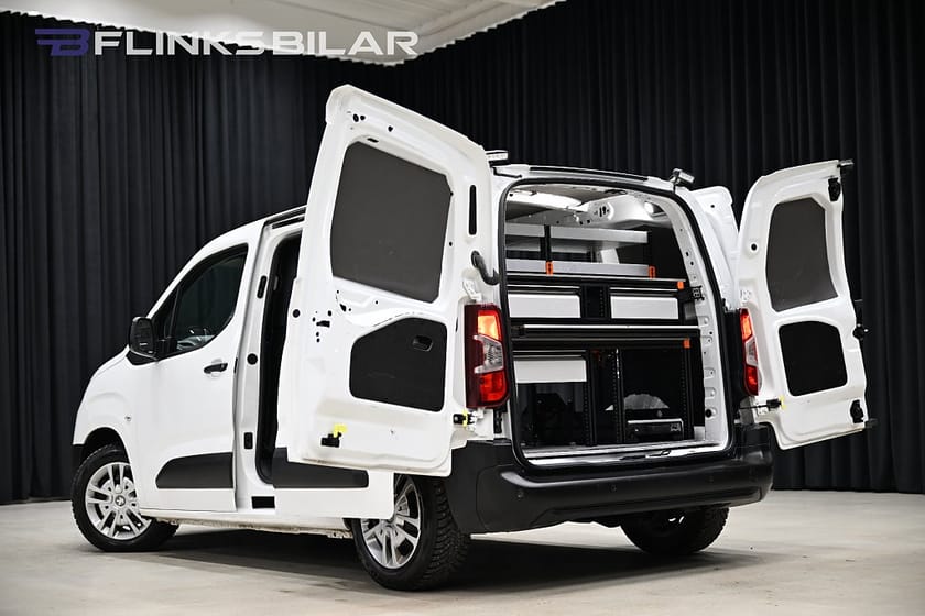 Bild 2 av Toyota ProAce City 1.5D 130HK Automat|Dubbeldörr|Inredd|Moms|SeUtr!!