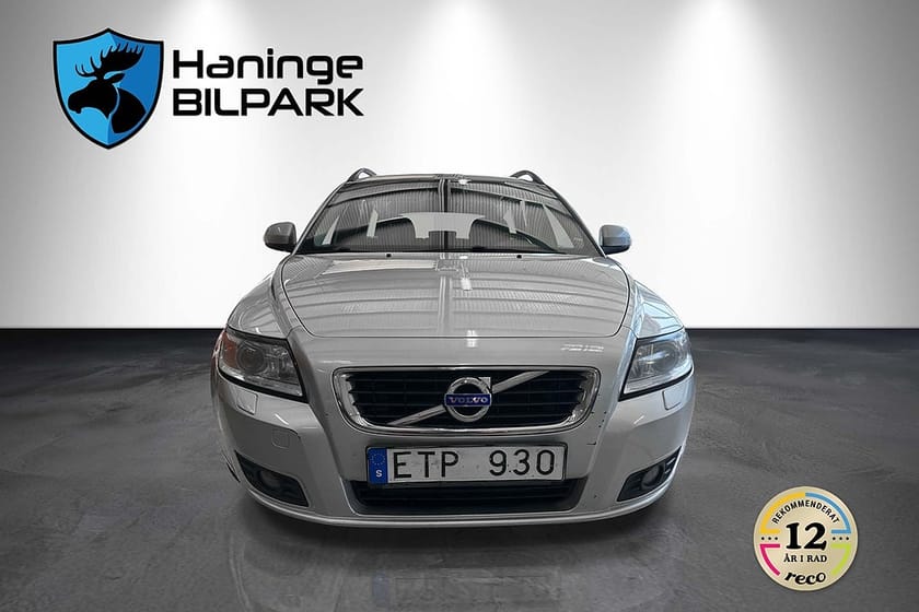 Bild 3 av Volvo V50 D3 Momentum /DRAG /P-SENSOR /VÄRMARE /SUPERDEAL fr3,95%