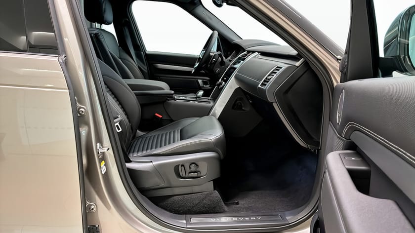 Bild 3 av Land Rover Discovery D350 MHEV Dynamic SE Räntekampanj 2,95%