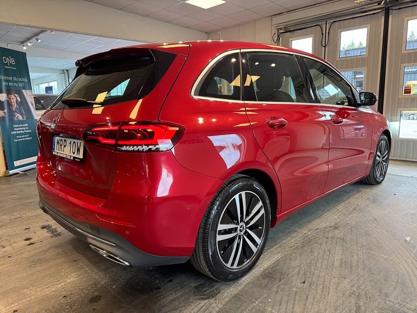 Bild 4 av Mercedes-Benz B 180 Aut Gps Värmare B-kamera 136hk