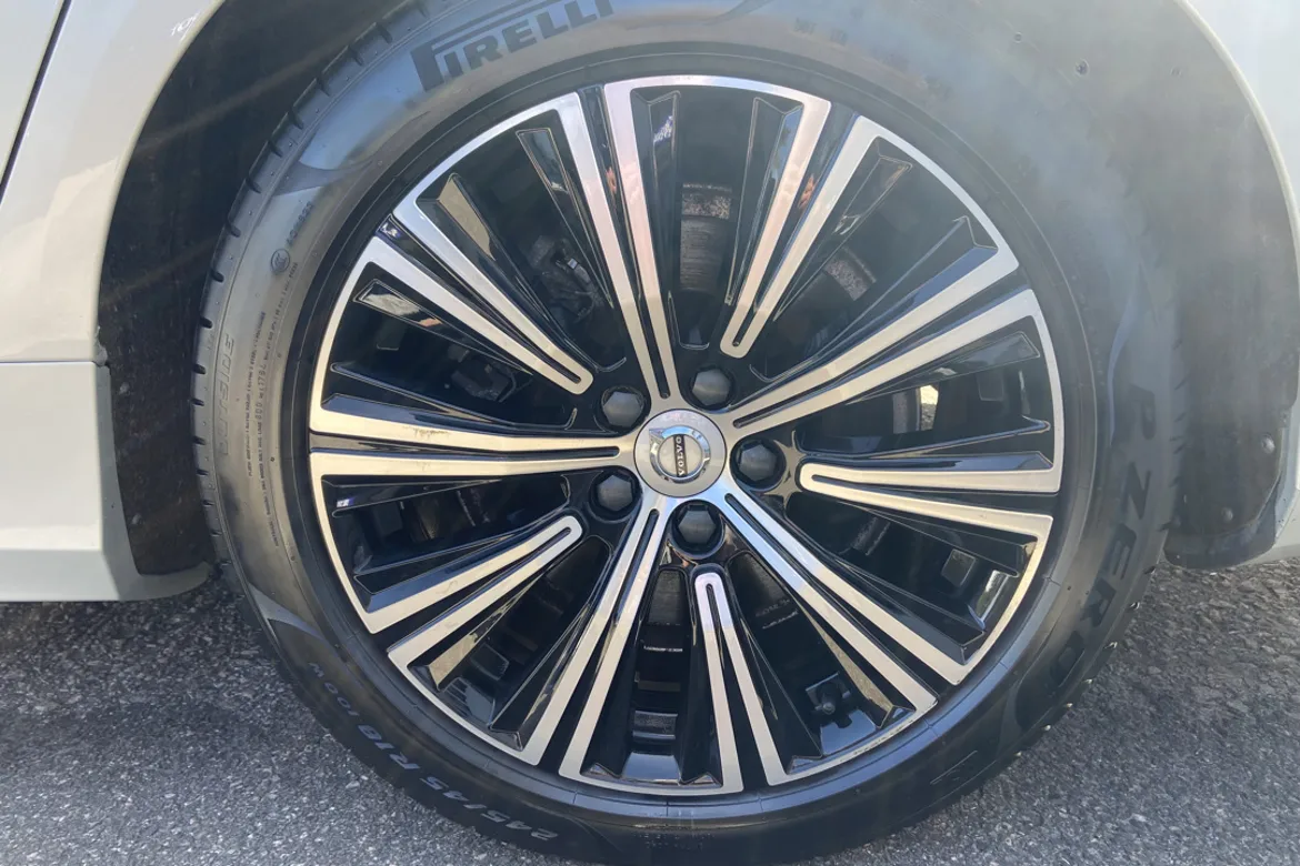Volvo V90