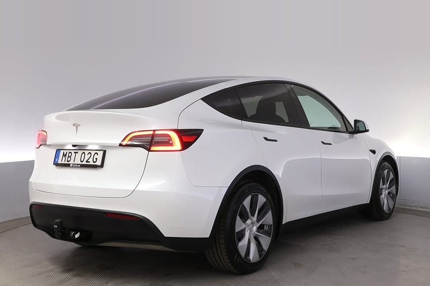 Bild 5 av Tesla Model Y Long Range AWD Autopilot Panorama Drag V-hjul