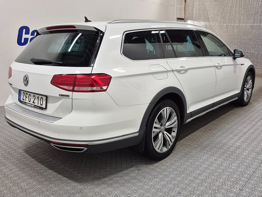 Bild 4 av Volkswagen Passat Alltrack 4MOTION TDI 190HK 4x4 Executive Läder