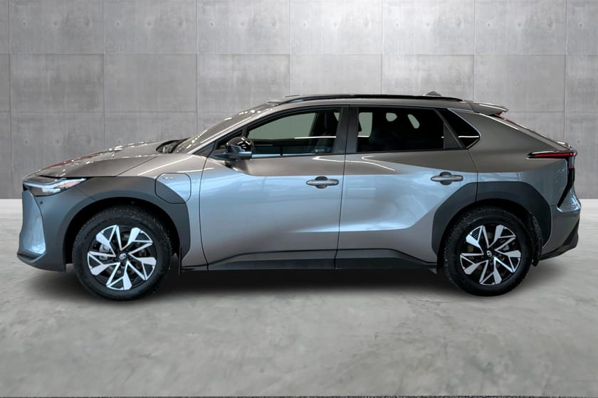 Bilde 2 av Toyota bZ4X AWD-i Active Tech - LED - Adaptiv cruise - Kamera +++