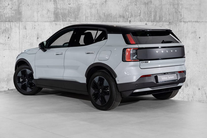 Bilde 2 av Volvo EX30 Cross Country Twin Motor Performance CC AWD Ultra- H. feste/Harman & Kardon/360' cam