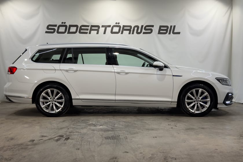 Bild 5 av Volkswagen Passat Sportscombi GTE 1.4 TSI DRAG VÄRMARE KAMERA CARPLAY MOMSBIL