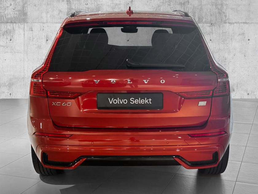Bilde 4 av Volvo XC60 2022 T6 R-Design | H&K | El.seter | Krok |