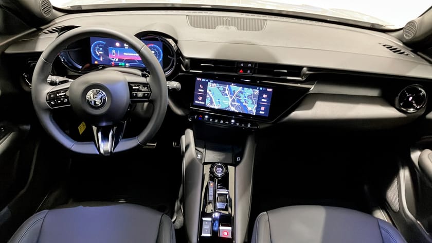 Bild 4 av Alfa Romeo Junior Ibrida SPECIALE 136HP TECNICA *AVB. 0% RÄNTA+FRIA VINTERHJUL