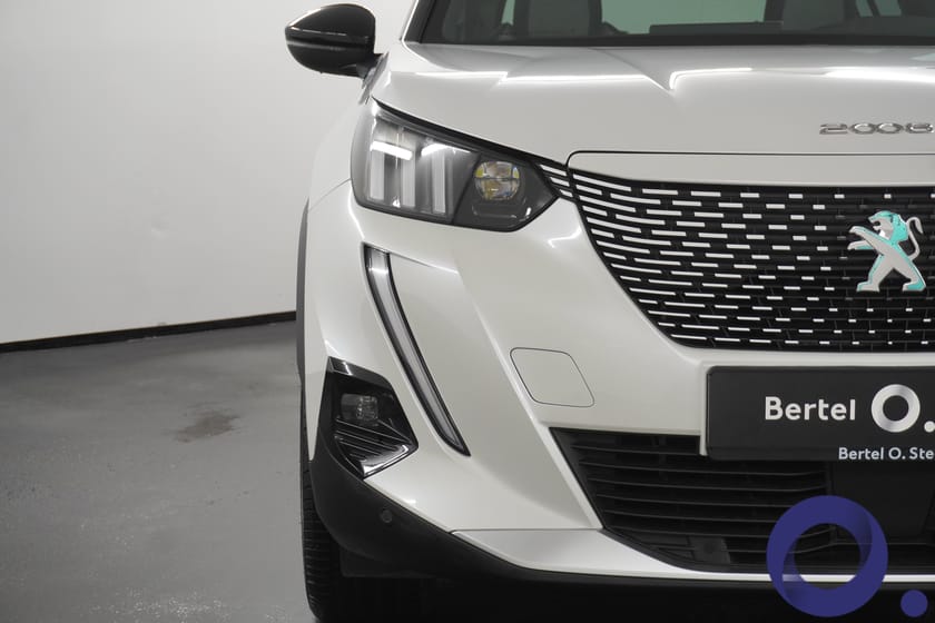 Bilde 4 av Peugeot e-2008 GT 136 hk Panorama glasstak, Adaptive Cruise