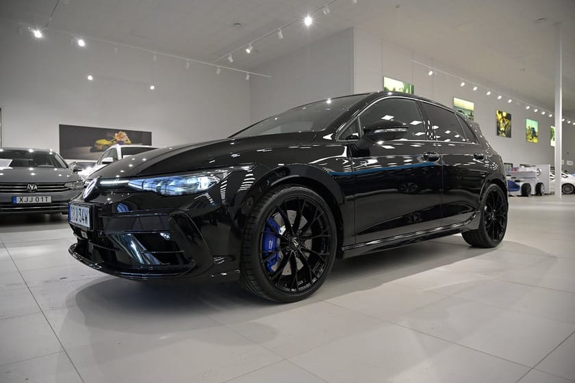 Bild 1 av Volkswagen Golf R 333 hk *Black Edition**