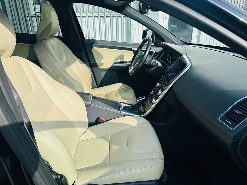 Bild 5 av Volvo XC60 D4 AWD 181HK AUTOMAT SUMMUM / NAVI / VÄRMARE