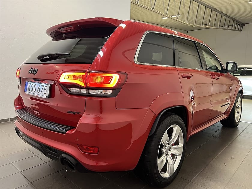 Bild 3 av Jeep Grand Cherokee SRT 6.4 V8 4WD 468hk Pano/HarmanK/Navi/Bkamera/AdaptivF/Nyservad