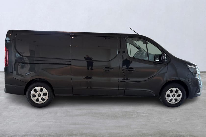 Bild 2 av Renault Trafic Skåpbil Skåp PhII Nordic L2H1 150 A