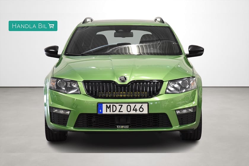Bild 3 av Škoda Octavia Kombi 2.0 4x4 RS Pano D-värm AdaptivF Navi Dragkrok 184hk